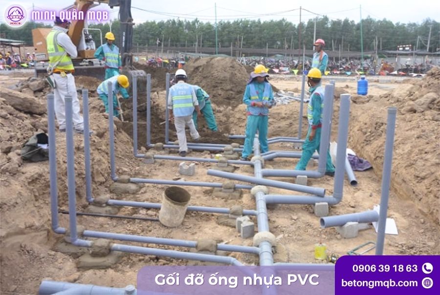 goi do ong nhua pvc bang be tong duc san