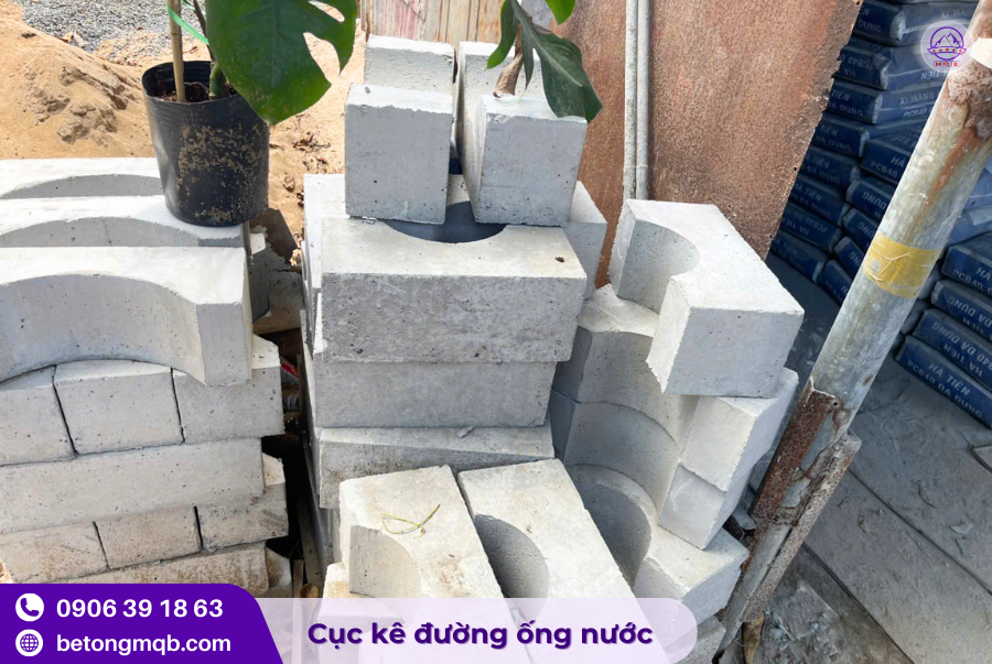 Gối đỡ ống nhựa PVC D200 bằng bê tông 4 Gối đỡ ống nhựa PVC bằng bê tông