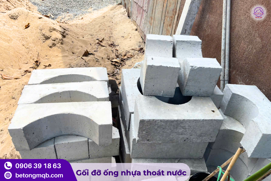 Gối đỡ ống nhựa PVC D200 bằng bê tông 2 Gối đỡ ống nhựa PVC chất lượng