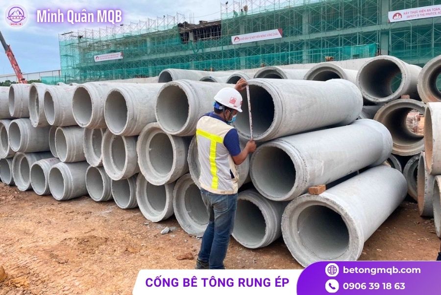 Ống cống bê tông rung ép D600 chất lượng tại TPHCM 3 ong cong be tong rung ep d600 chat luong