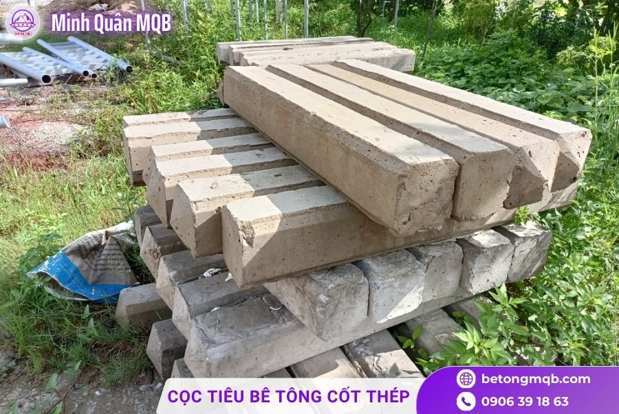 Cọc tiêu bê tông cốt thép cảnh báo cho giao thông 3 Cọc tiêu bê tông cốt thép cảnh báo