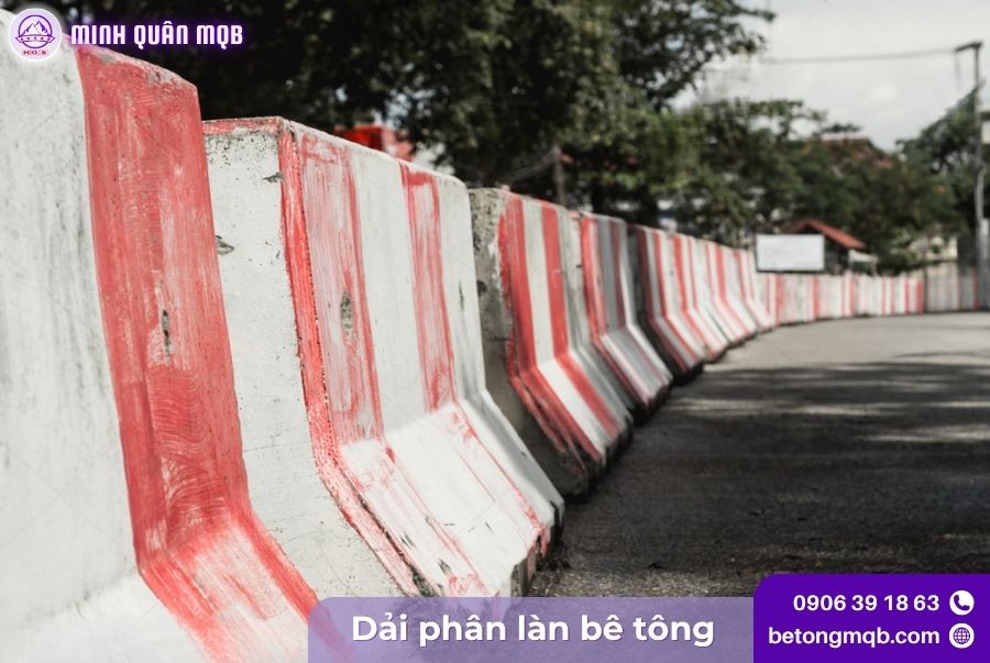 Dải phân làn giao thông tại Miền Nam