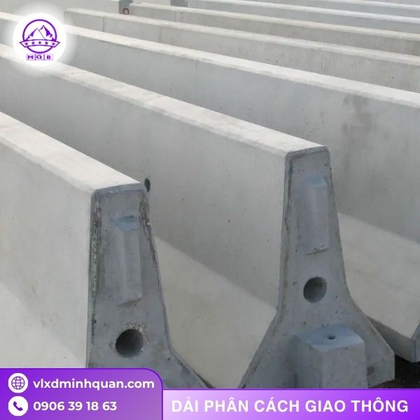 Dải phân cách đường bộ và bài toán tiết kiệm ngân sách 1 Dải phân cách đường bộ giao thông