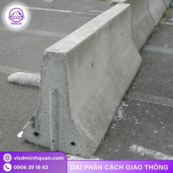 dai phan cach duong bo ha tang giao thong
