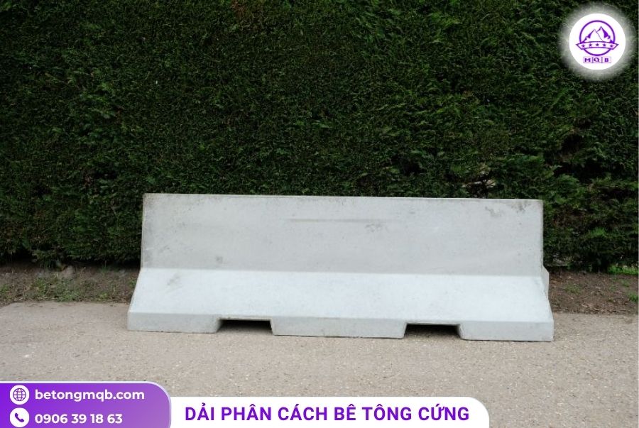 dai phan cach be tong 2m cung