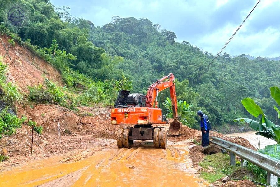 Hạ tầng giao thông chịu thiệt hại nặng sau bão lũ: Cấu kiện bê tông đúc sẵn đang cần thiết cho năm 2026 4 Hạ tầng giao thông bị ảnh hưởng nghiêm trọng