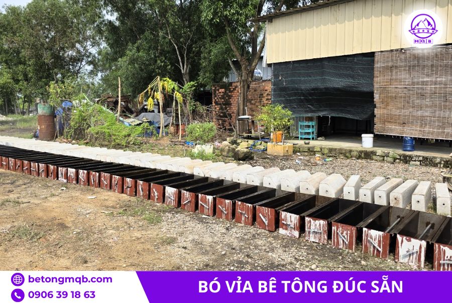 Cung cấp bó vỉa 320x450x1000mm bê tông đúc sẵn 2 Bó vỉa 320x450x1000mm bê tông đúc sẵn