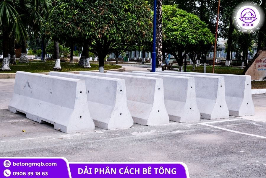 Cung cấp dải phân cách 500x850x2000mm bê tông cốt thép 3 Dải phân cách 500x850x2000mm đúc sẵn