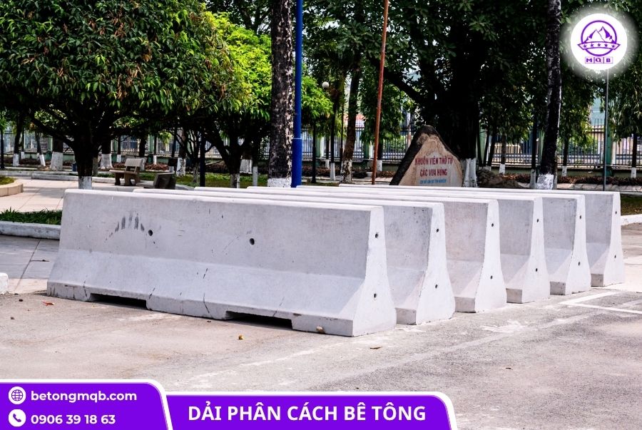 Cung cấp dải phân cách 500x850x2000mm bê tông cốt thép 4 Dải phân cách 500x850x2000mm cho hạ tầng đô thị