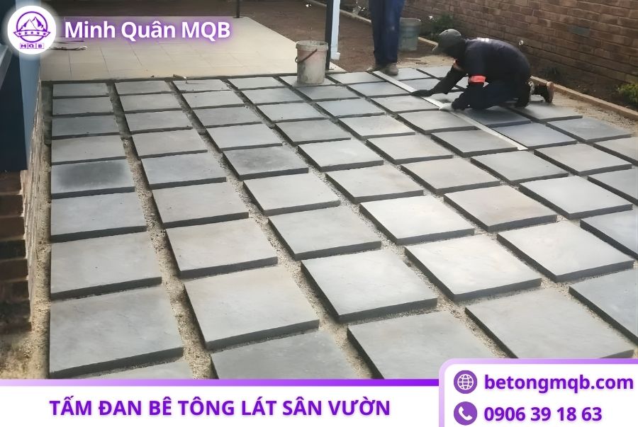 Tấm xi măng lát sân vườn cốt thép