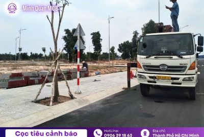 Cọc tiêu đường bộ đúc sẵn