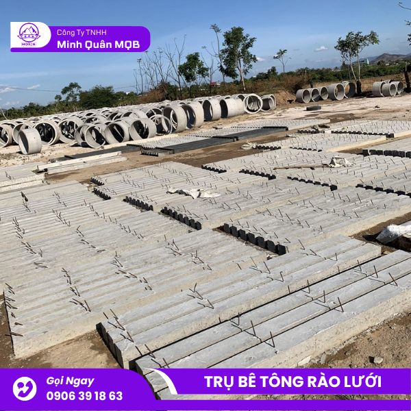 Trụ bê tông 100x100x3000mm có râu mốc lưới