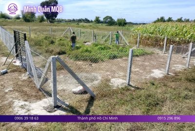 Trụ bê tông đúc sẵn