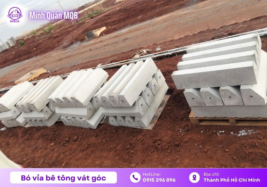 Bán bó vỉa hè vát góc