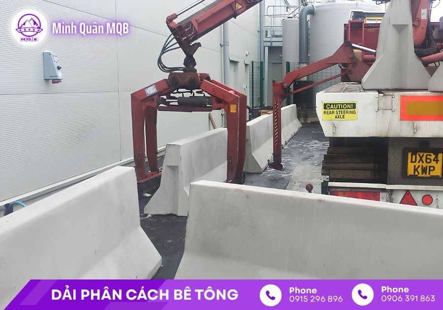 Dải phân cách đúc sẵn