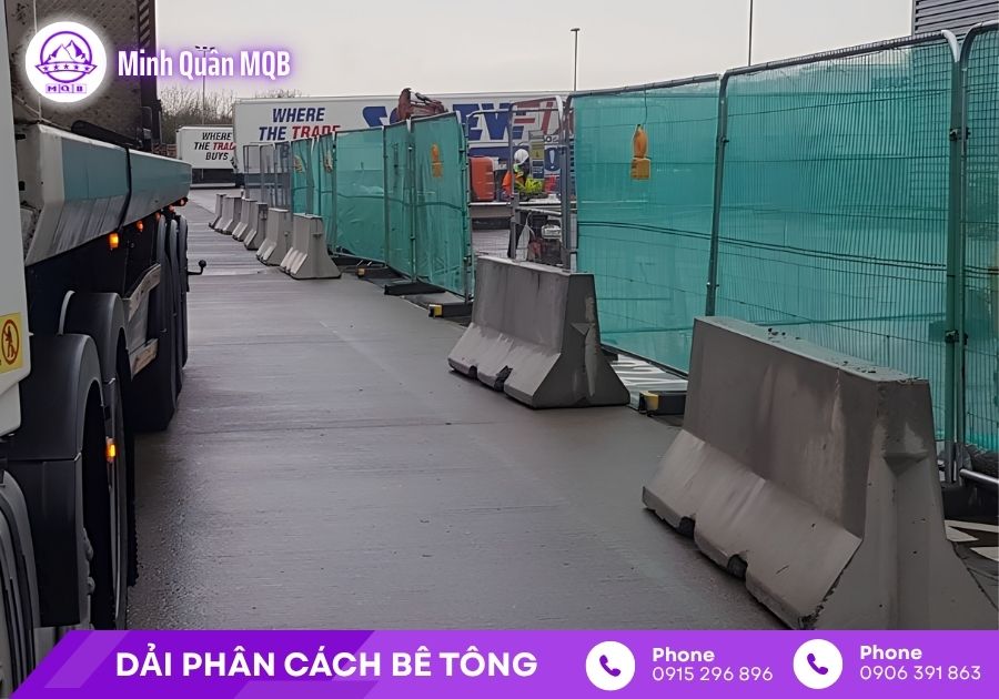 Kinh nghiệm mua dải phân cách 