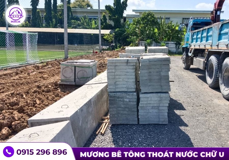 ranh be tong thoat nuoc nap roi