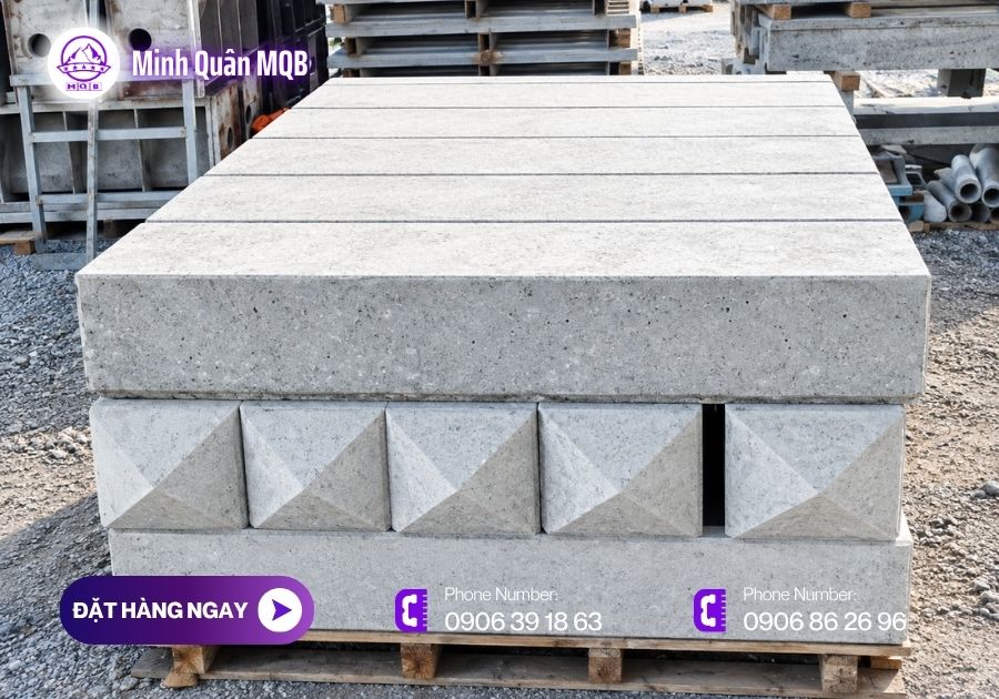 Cột tiêu giao thông tại miền Nam 