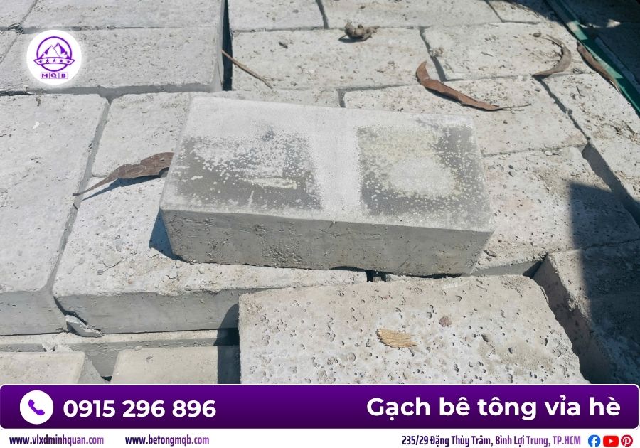 Gạch bê tông giả đá hình chữ nhật lát vỉa hè 1 Gạch bê tông giả đá