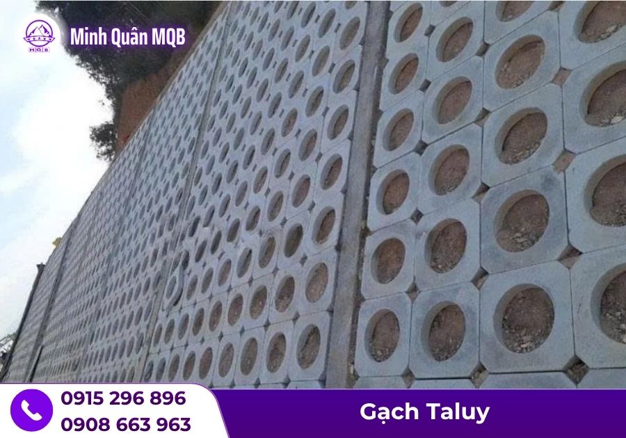 Gạch lát taluy được dùng để chống sạt lở 