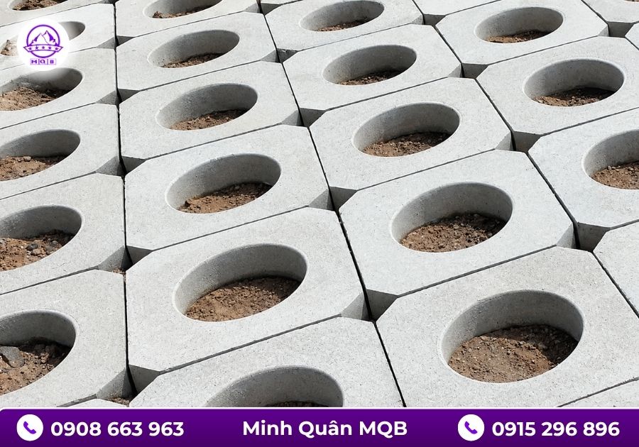 Gạch ốp bờ kè có dễ bị xô lệch khi mưa lớn? 2 Gạch ốp bờ kè MQB