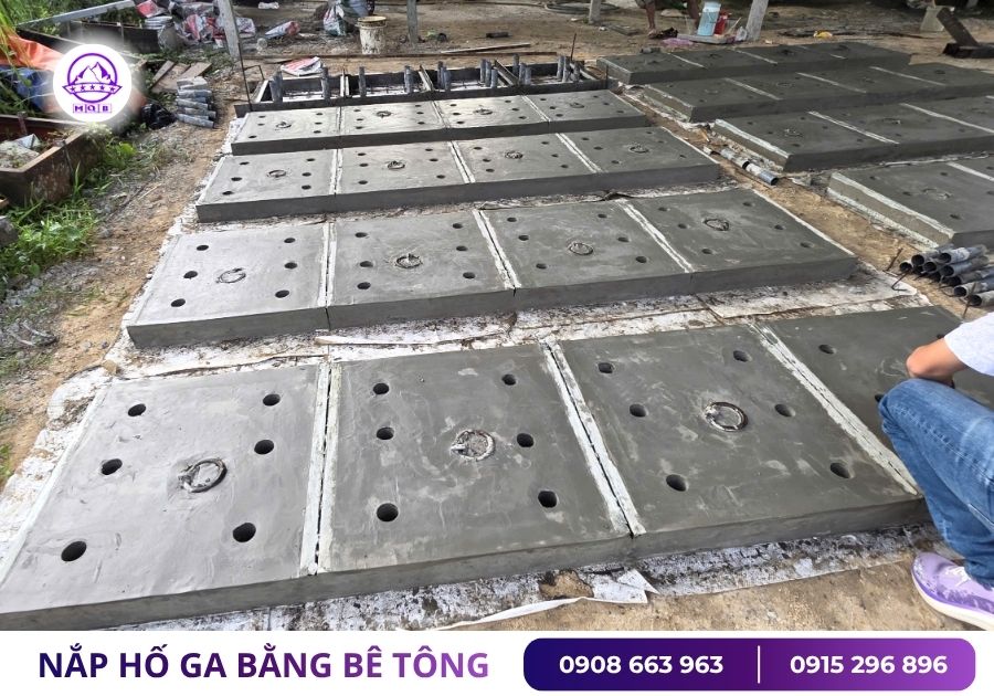 Giá nắp hố ga