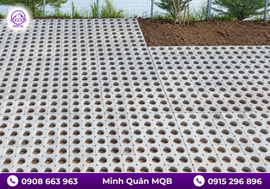 Gạch ốp bờ kè có dễ bị xô lệch khi mưa lớn? 3 Lắp đặt gạch ốp bờ kè